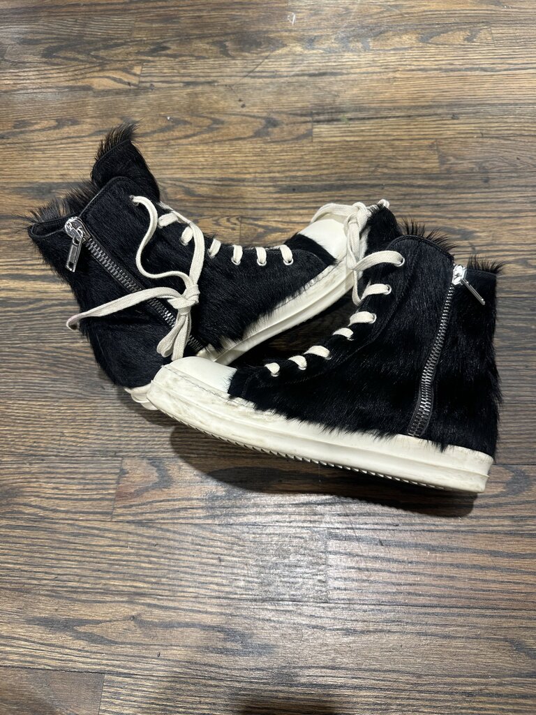 Preowned Rick Owens Ramone Low Black White size 41.5