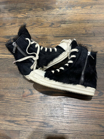 Preowned Rick Owens Ramone Low Black White size 41.5
