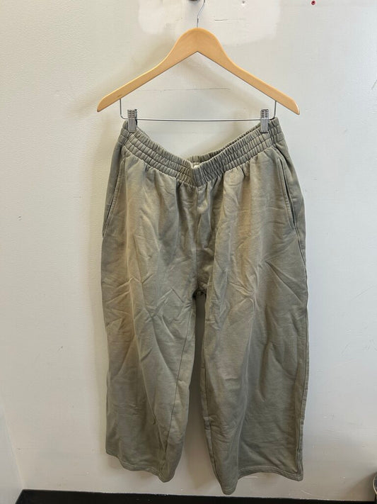 New GV Gallery Blank Fade Wash Green Sweats sz.M