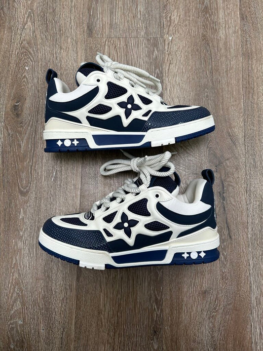 Preowned Louis Vuitton Skate Navy Size 7LV (9M)