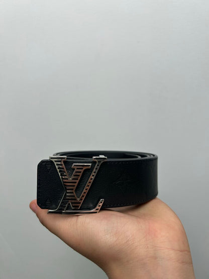 Preowned Louis Vuitton Silver Striped Buckle Black Embossed Monogram Belt sz.95/38