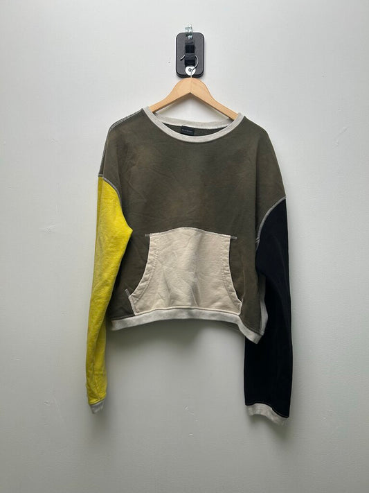 Preowned Gv Gallery Olive Cream Pocket crewneck Size Large