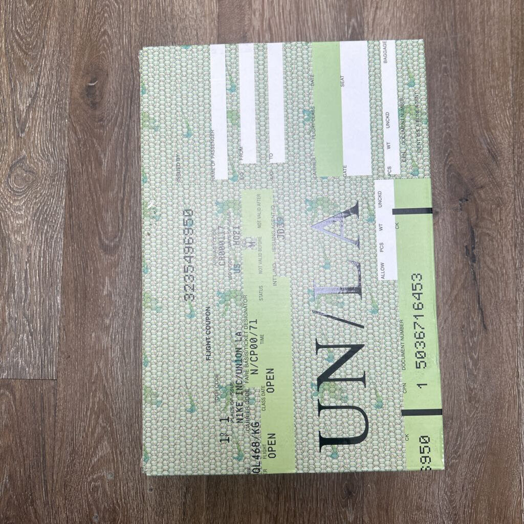 Preowned Nike Dunk Union navy size 8,5