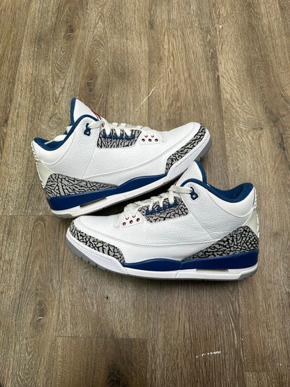 Preonwned Jordan 3 True Blue size 11(no box)