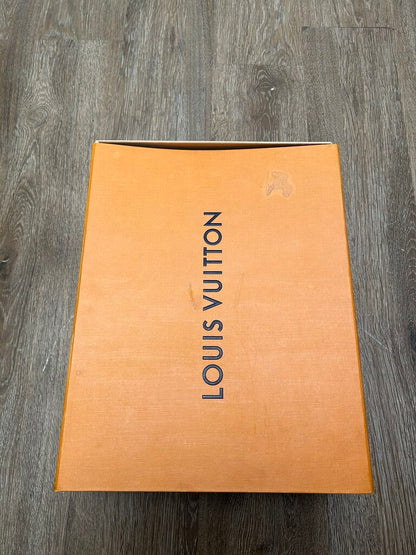 Preowned Louis Vuitton Skate Cream Size 9 (11M)