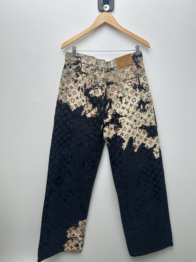 New Louis Vuitton Bleach Monogram Denim sz.34