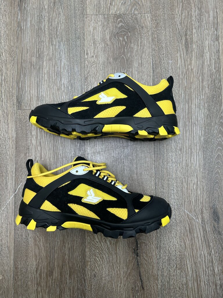 New Sicko Hiking Shoe Yellow Black size 8.5