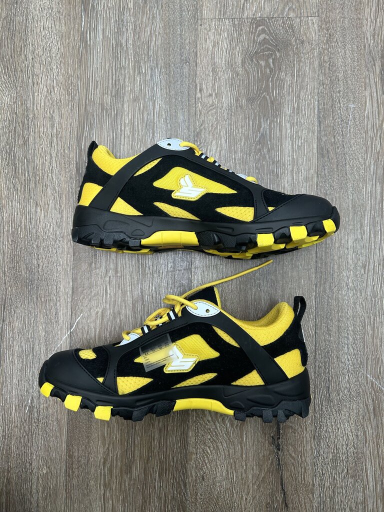 New Sicko Hiking Shoe Yellow Black size 8.5