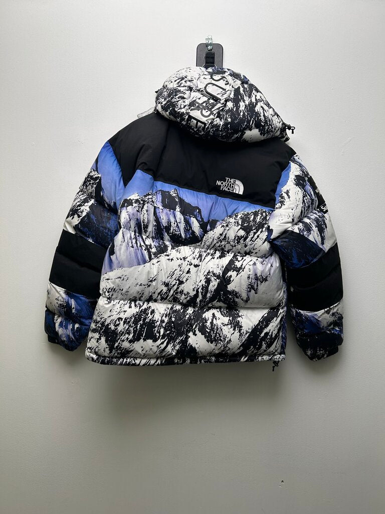 Preowned Supreme TNF Mountain Jacket Size Large