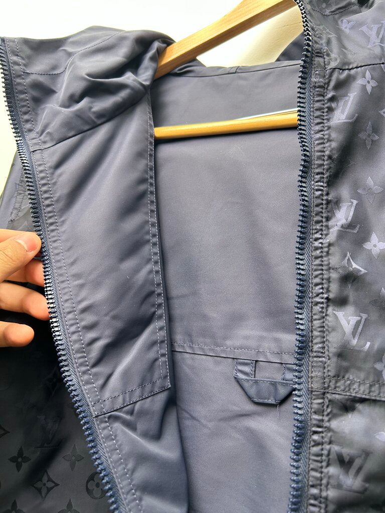 Preowned Louis Vuitton Navy Monogram Windbreaker size 52(L/XL)