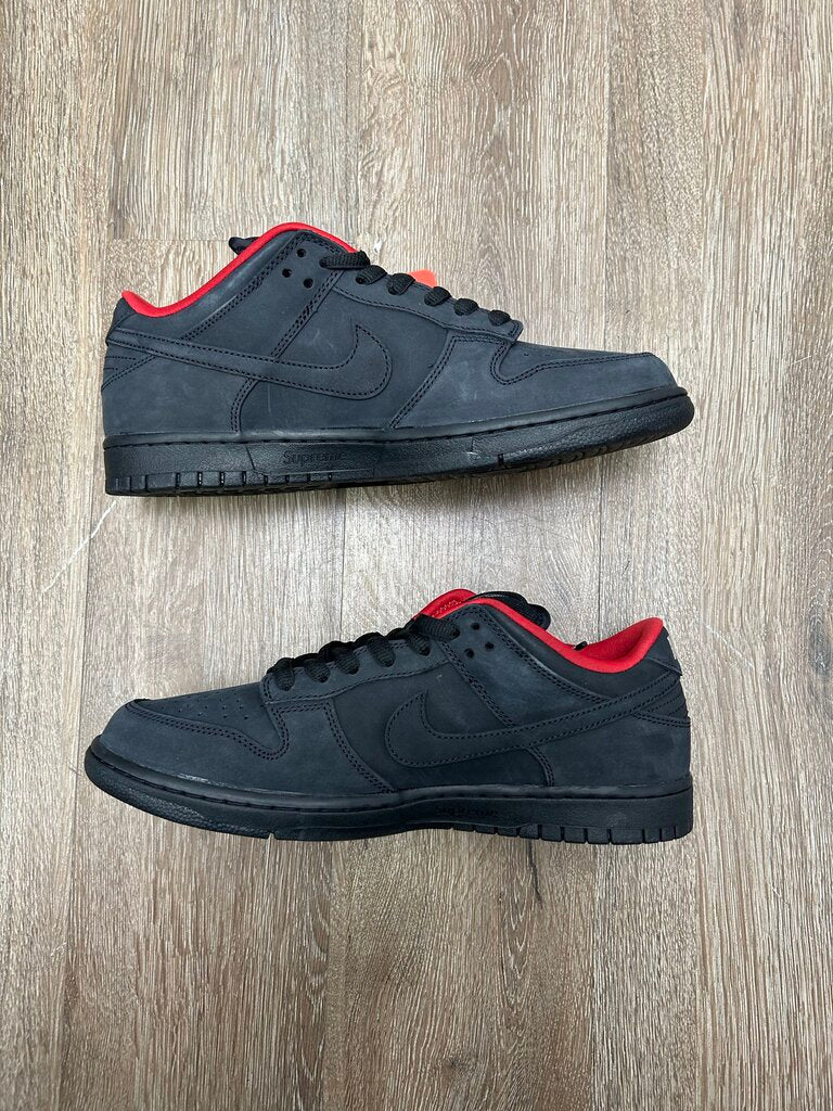 New Nike Supreme SB Black Red Size 11.5