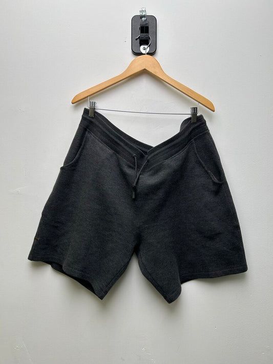 Preowned Louis Vuitton Grey Garment Tag Shorts Sz.XL