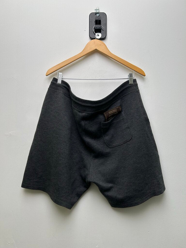 Preowned Louis Vuitton Grey Garment Tag Shorts Sz.XL