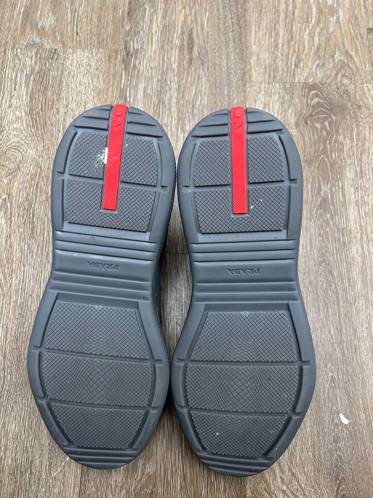 Preowned Prada Rubber America Cup Grey Grey size 42
