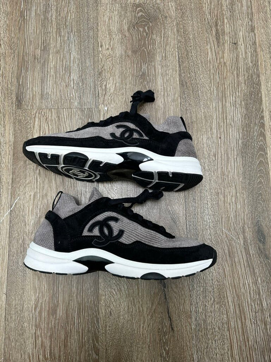 Preowned Chanel Runner Sock Collar Black Grey size 42