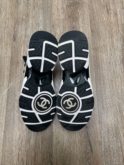 Preowned Chanel Runner Sock Collar Black Grey size 42