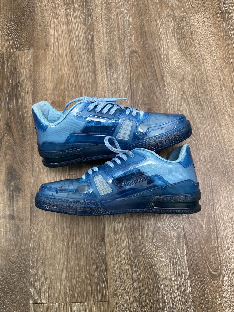 Preowned Louis Vuitton Transparent Blue Sz 7 NO BOX