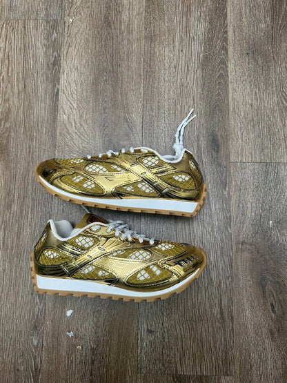 New Bottega Orbit Gold Gold size 39