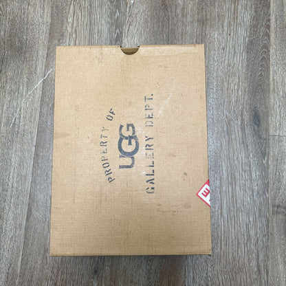 New Ugg Gallery Dept Low Rhinestone Black size 8/9