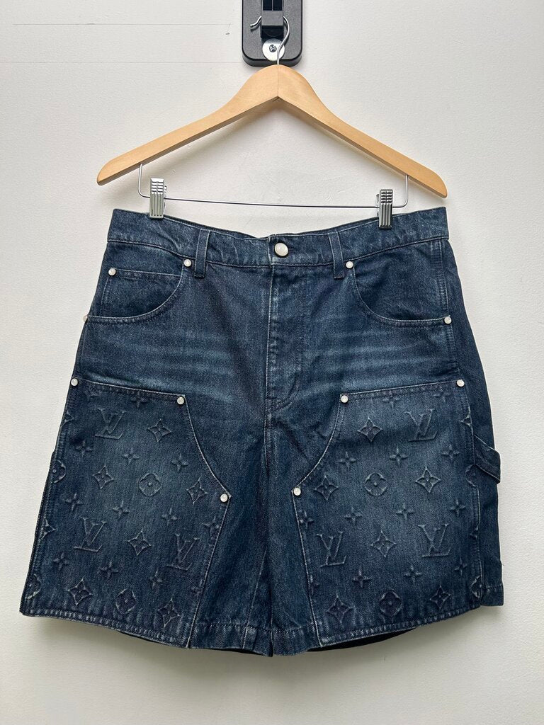 Preowned Louis Vuitton Blue Denim Monogram SSouble Knee shorts size 32