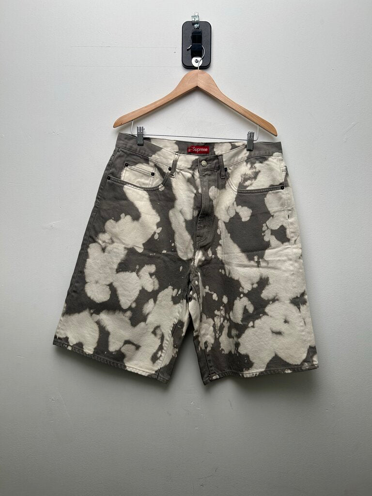 New Supreme Bleached Grey Denim Shorts sz.36