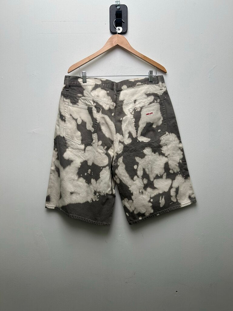 New Supreme Bleached Grey Denim Shorts sz.36