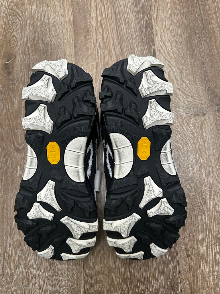 New Sicko Black White Canvas Sz.8