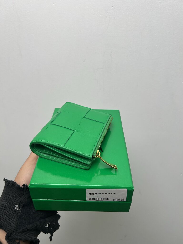 New Bottega Green Zip Wallet