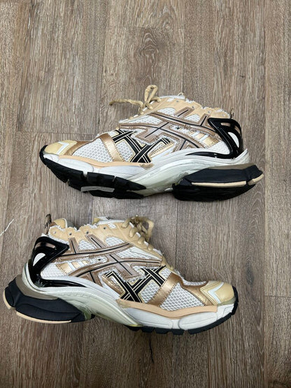 Preowned Balenciaga Runner Gold Cream size 45(no box)
