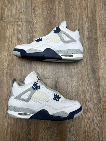 Preowned Jordan 4 Midnight Navy Sz. 9