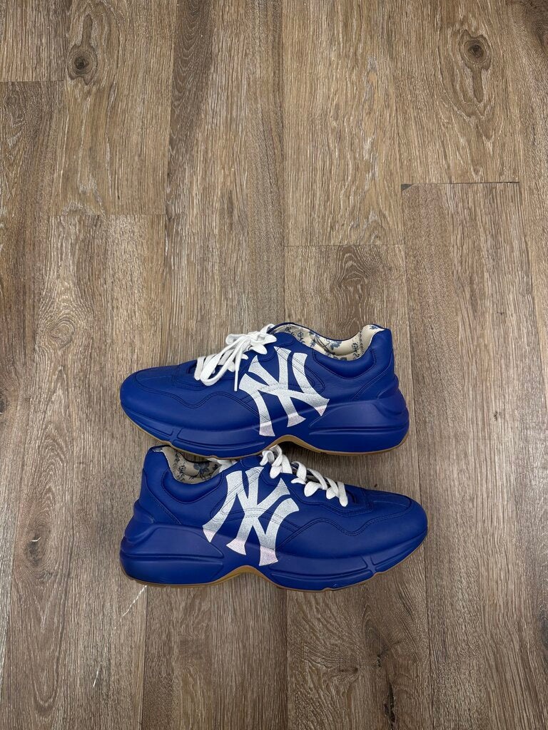 Preowned Gucci NYC Blue Size 8 (No Box)
