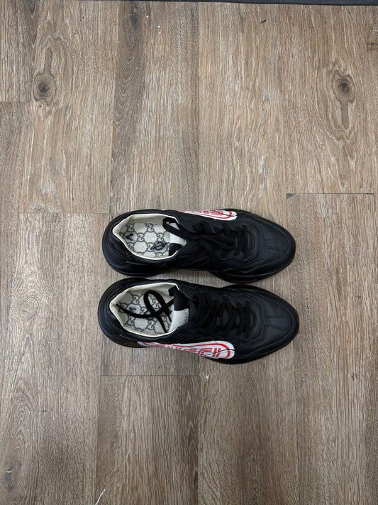 Preowned Gucci Black Red Size 8 (No Box, No Insole)