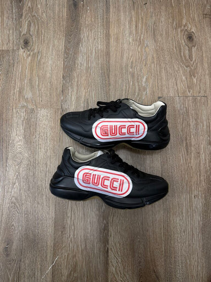 Preowned Gucci Black Red Size 8 (No Box, No Insole)
