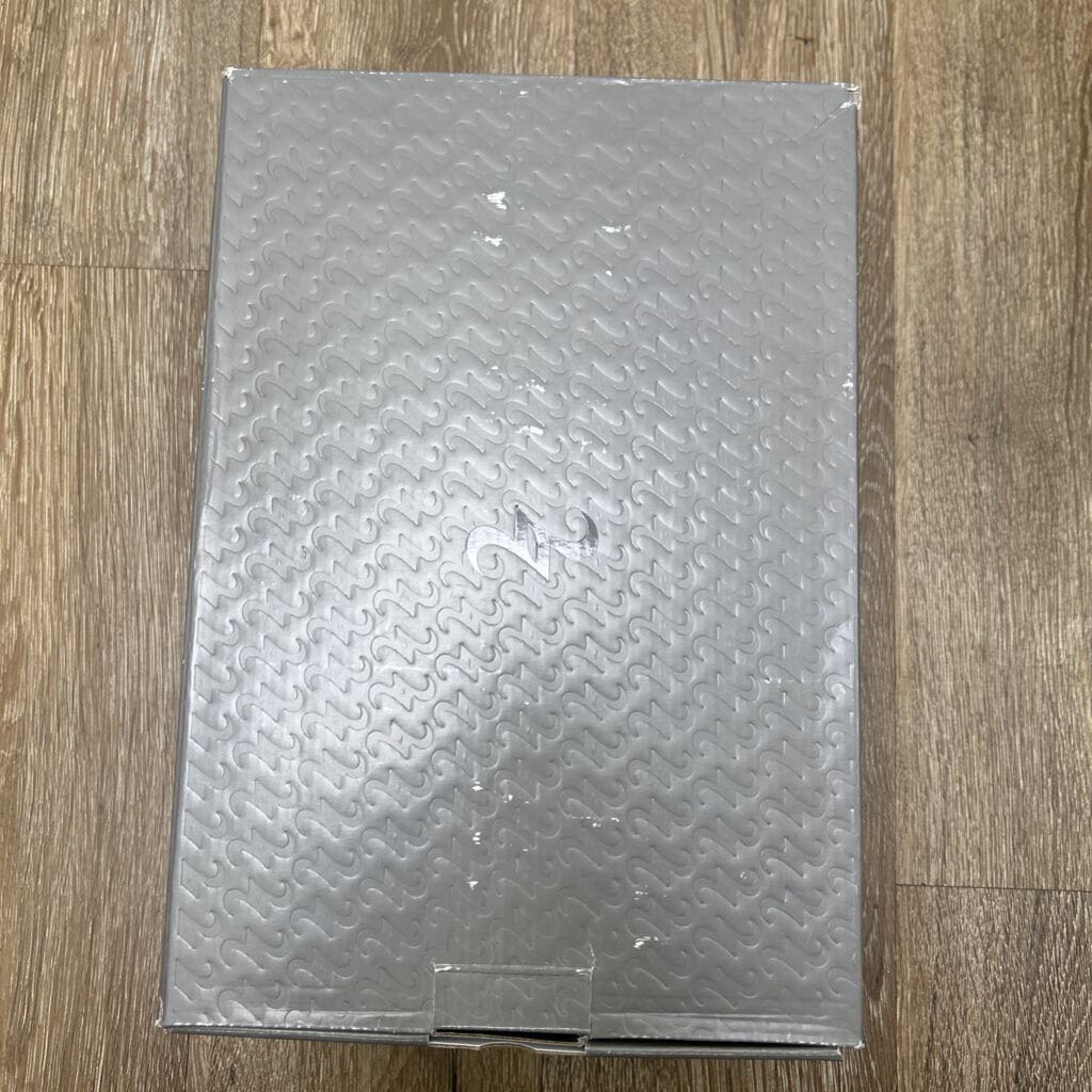 New SGA 001 Blue Size 8