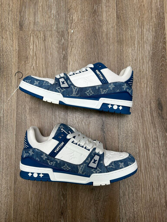 Preowned Louis Vuitton Monogram Blue Denim Trainer sz.9(11M)(NO BOX)
