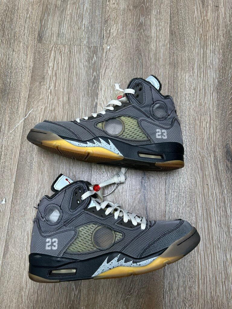 Preowned Jordan 5 Off White Muslin Size 9.5