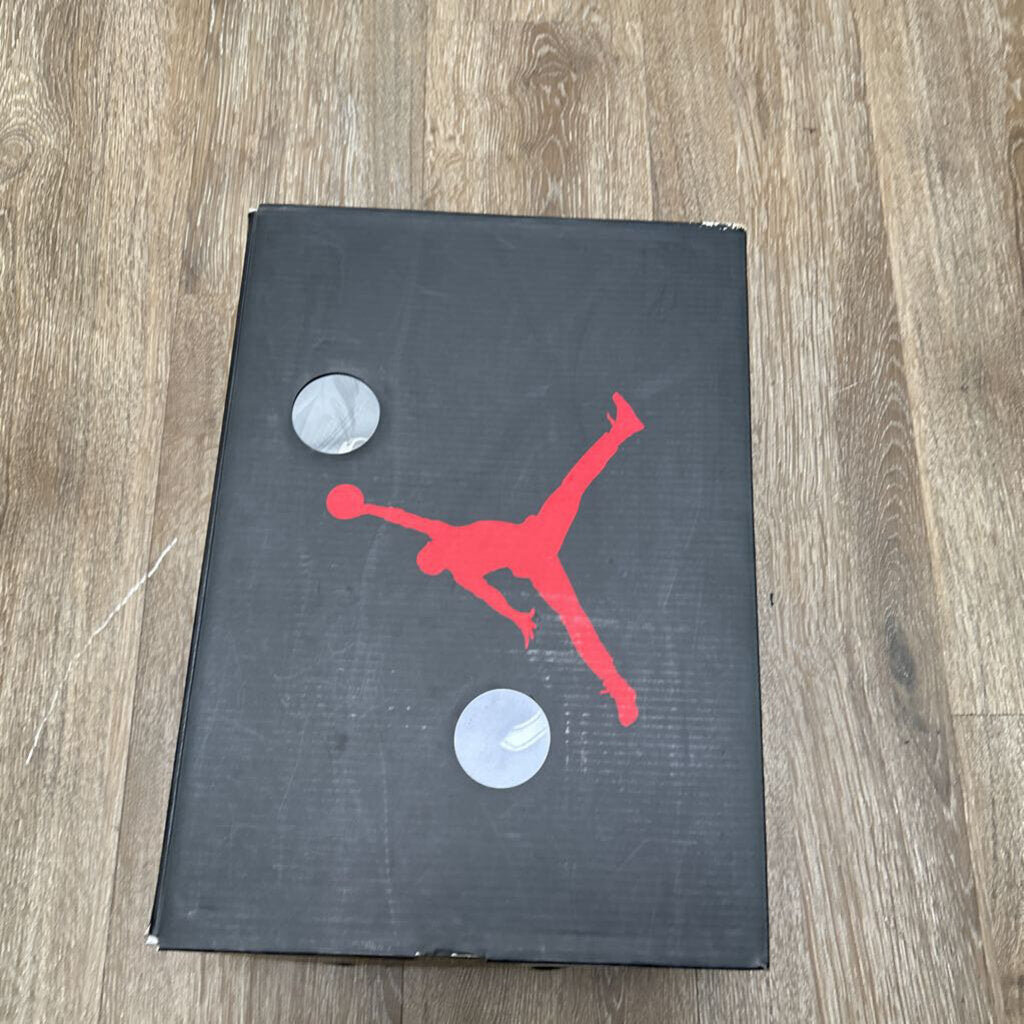 Preowned Jordan 5 Off White Muslin Size 9.5