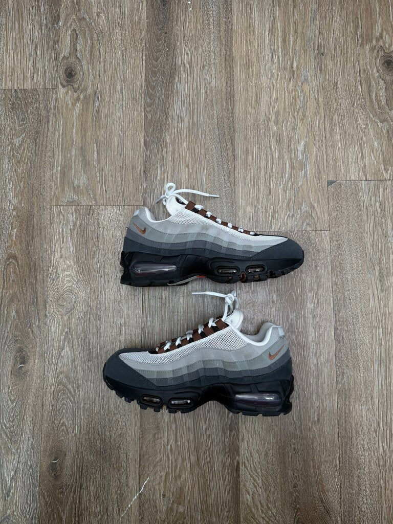 Preowned Air Max 95 Brown Size 8.5W (7M) (No Box,No Insole)