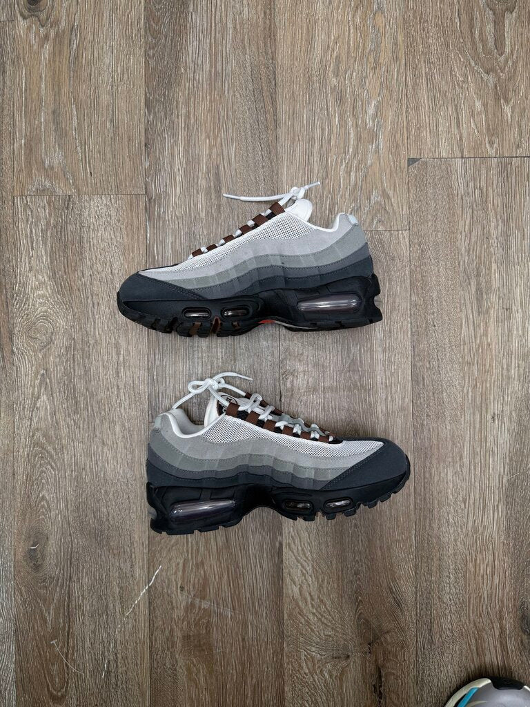 Preowned Air Max 95 Brown Size 8.5W (7M) (No Box,No Insole)