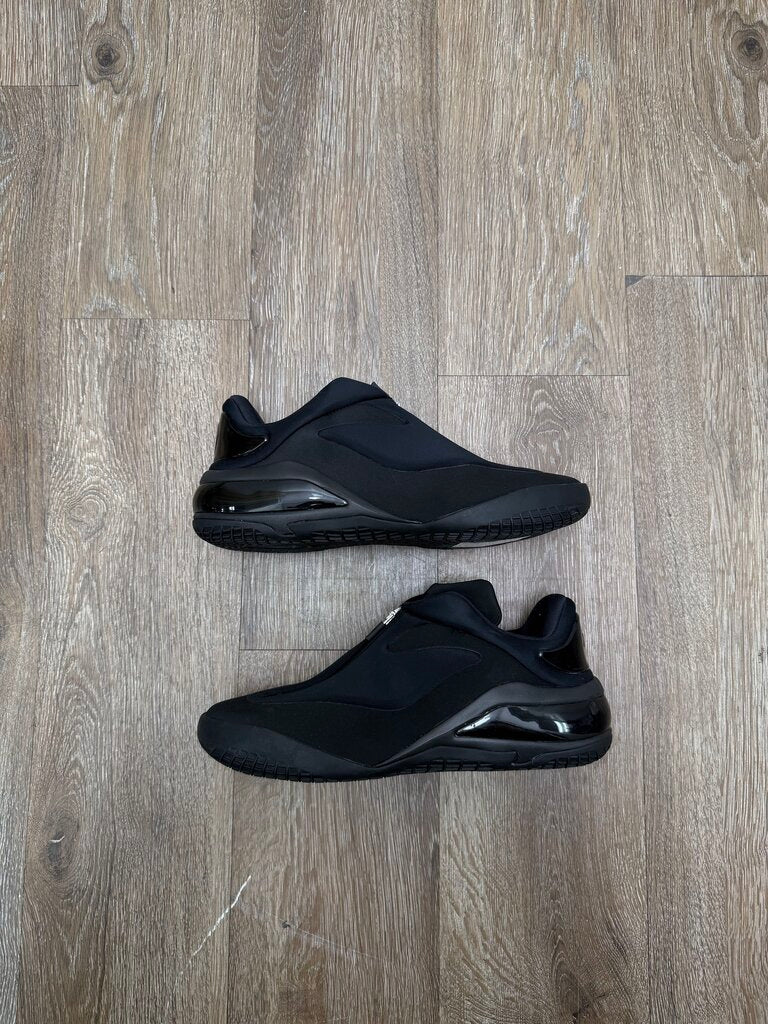 Preowned SGA 001 Black Size 7 (No Box)