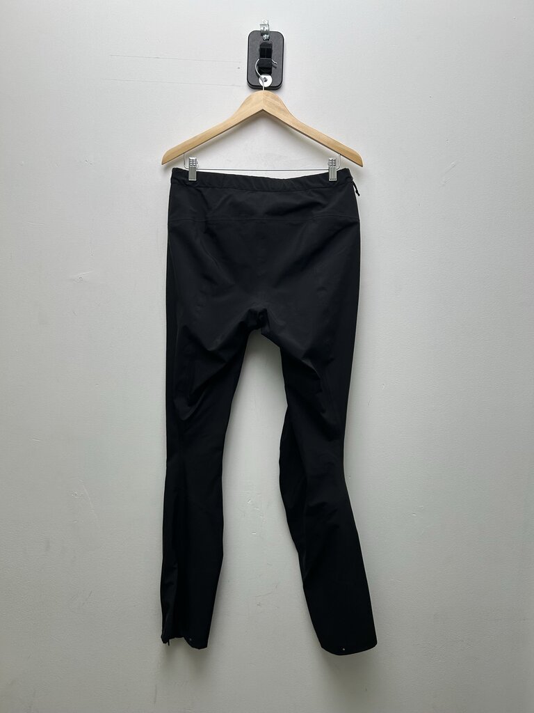 Preowned Arcteryx Black Shell Pants sz.S