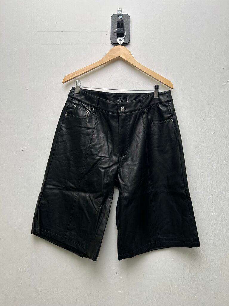 New HMDD Lamb Chop Black Leather Short sz.L
