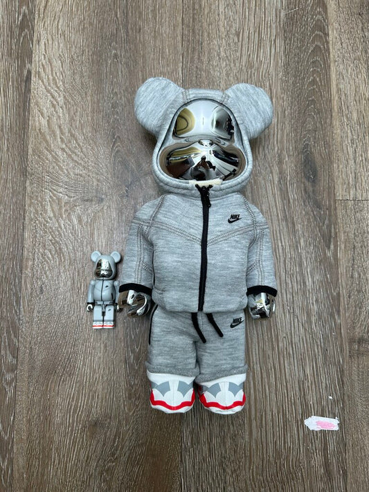 New Nike Tech Fleece Bearbrick 400% 100%