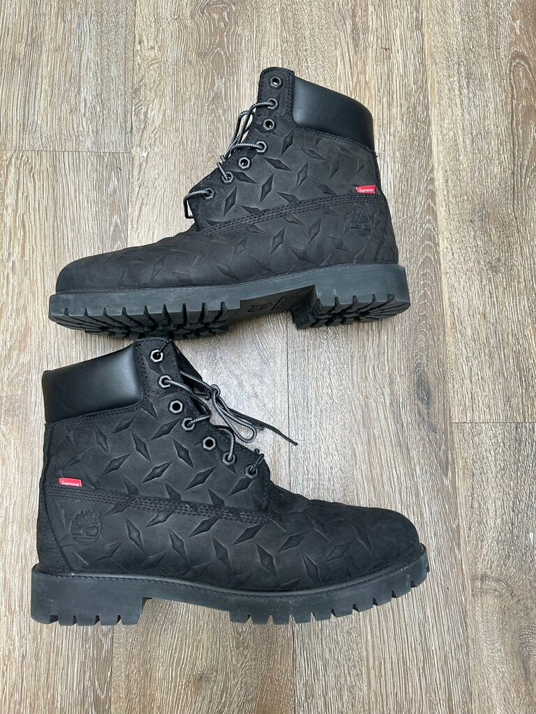 Preowned Supreme Black Timberland Size 9.5