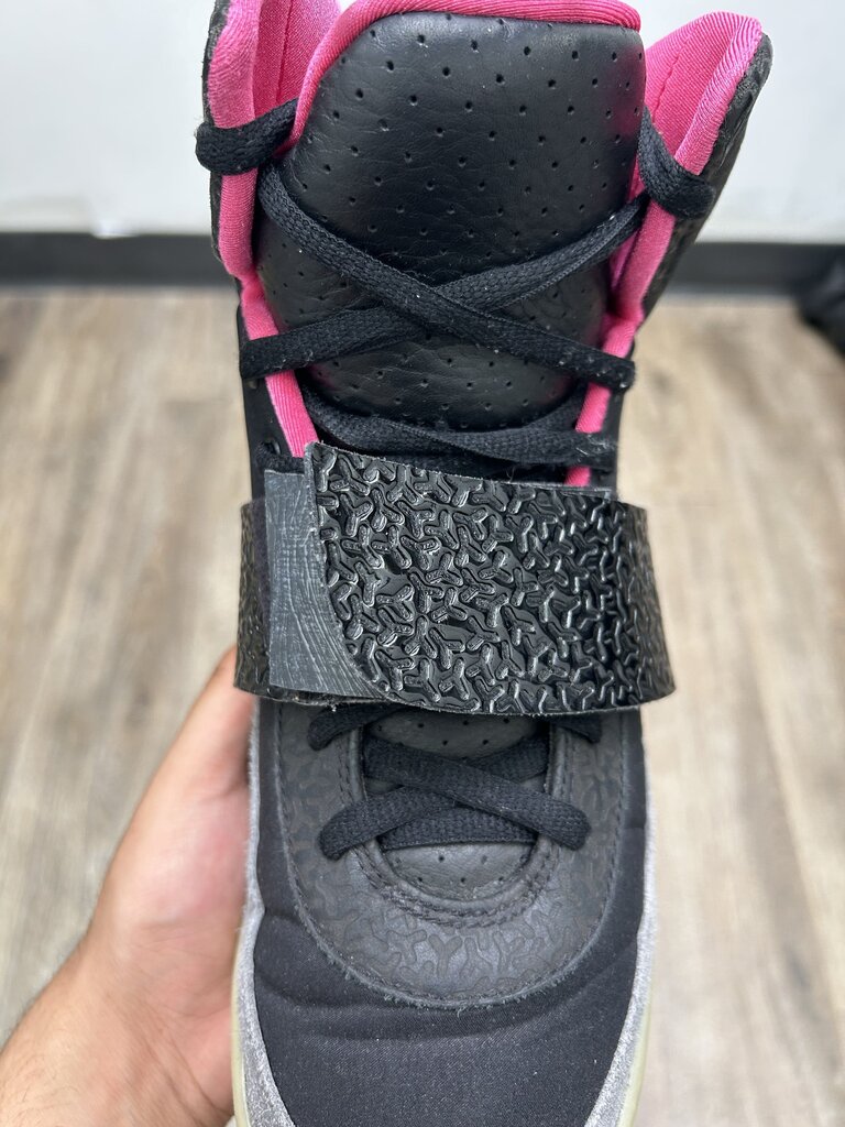 Preowned Nike Air Yeezy 1 Blink Sz 10 (NO BOX) (Flaw On Strap)