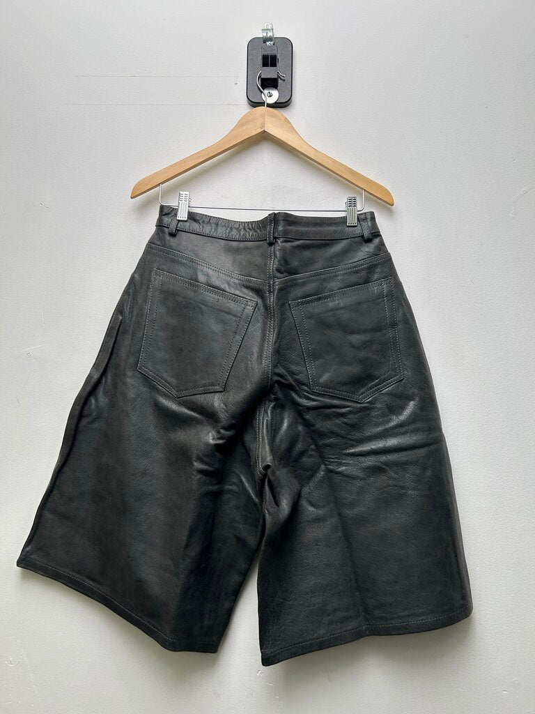 New GV Gallery Grey Double Knee Leather Shorts sz.S