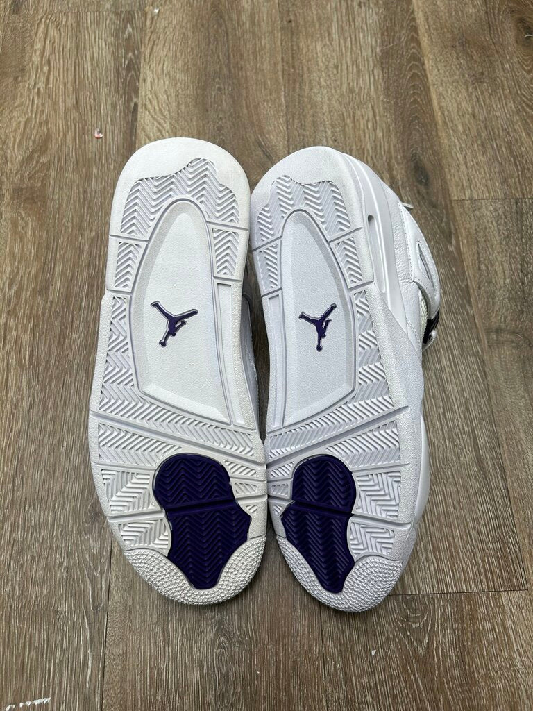 New Jordan 4 Metallic Purple Size 11.5 (Yellowing)
