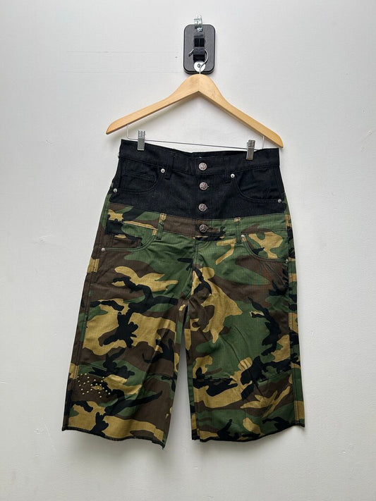 New Boredom Kills Camo Double Waist Shorts Size 34