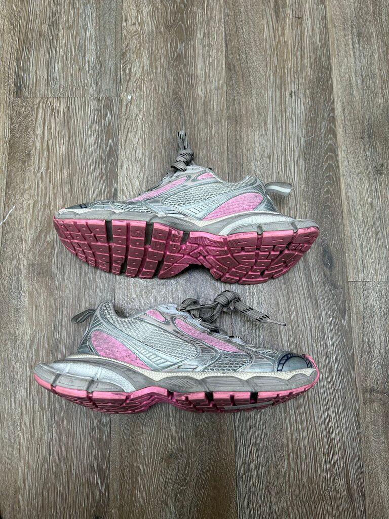 Preowned Balenciaga Pink Grey Cream Distressed 3XL Runner sz.39