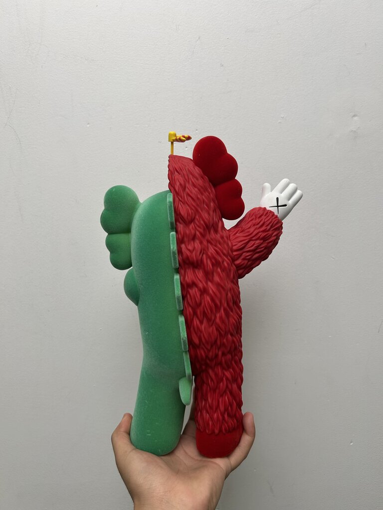 Preowned KAWS KACHAMUKKU Half Green Half Red Figure (NO BOX)(FLAW)